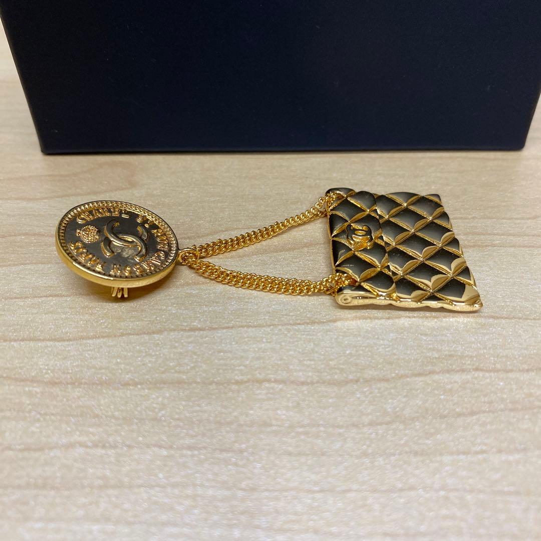 CHANEL シャネル　ブローチ　ココマーク　マトラッセ　バッグ　ゴールド