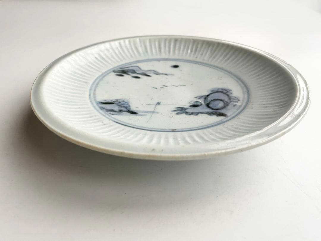 骨董　アンティーク　初期伊万里　染付　独釣図　鎬縁　六寸皿　丸皿　古伊万里　完品