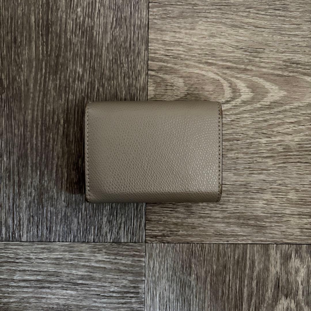 1/22まで限定価格　FENDI フェンディ　財布　マイクロ三つ折り財布