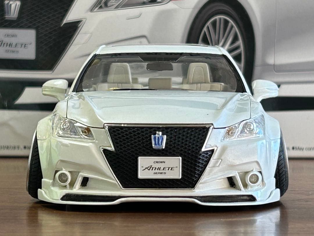 アオシマ 210 クラウン アスリート完成品