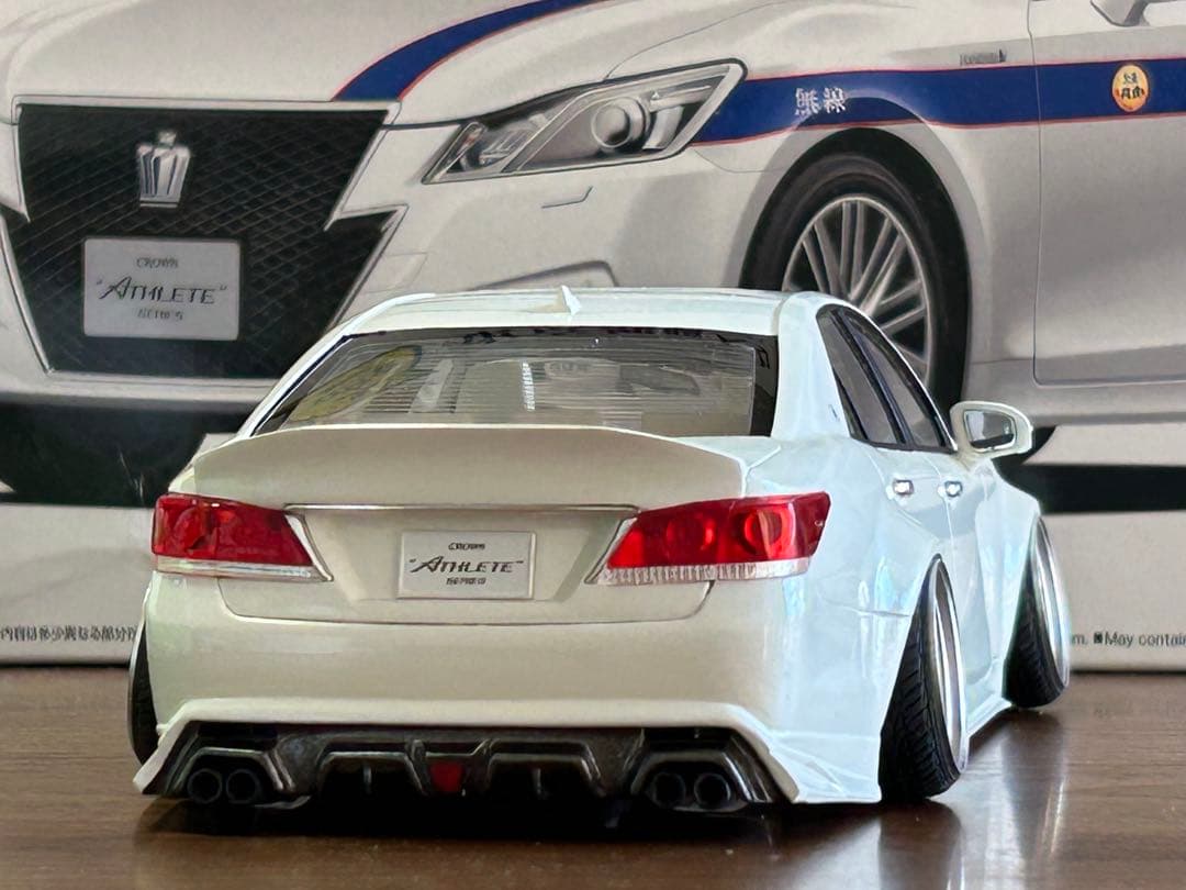 アオシマ 210 クラウン アスリート完成品