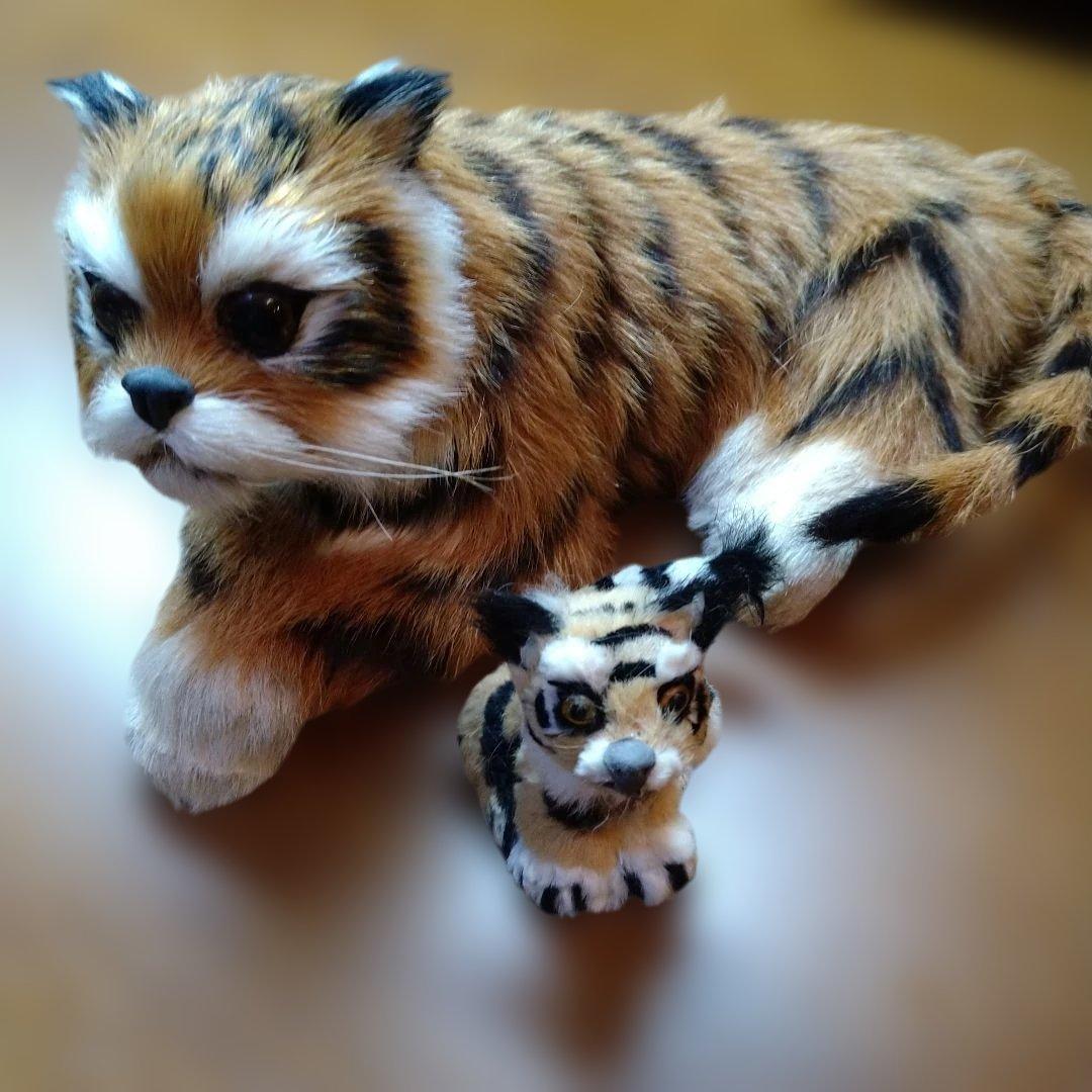 虎の親子の置物2体セット　ビンテージ　ハンドメイド　首振り　一点物