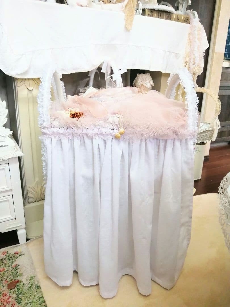 白ラタン♡たっぷり収納♡ホワイト家具♡フリル♡レース♡ミルクペイント♡