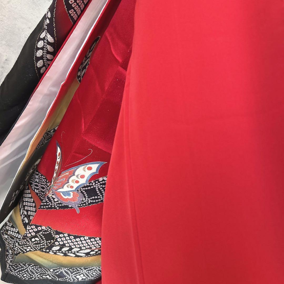 振袖　フルセット　正絹　赤　黒　華やか　ボタン　古典柄　かっこいい系　k3