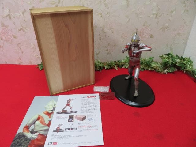 d*7様 10と16 木箱入 CCP1/6特撮シリーズ EX 至極のウルトラマン