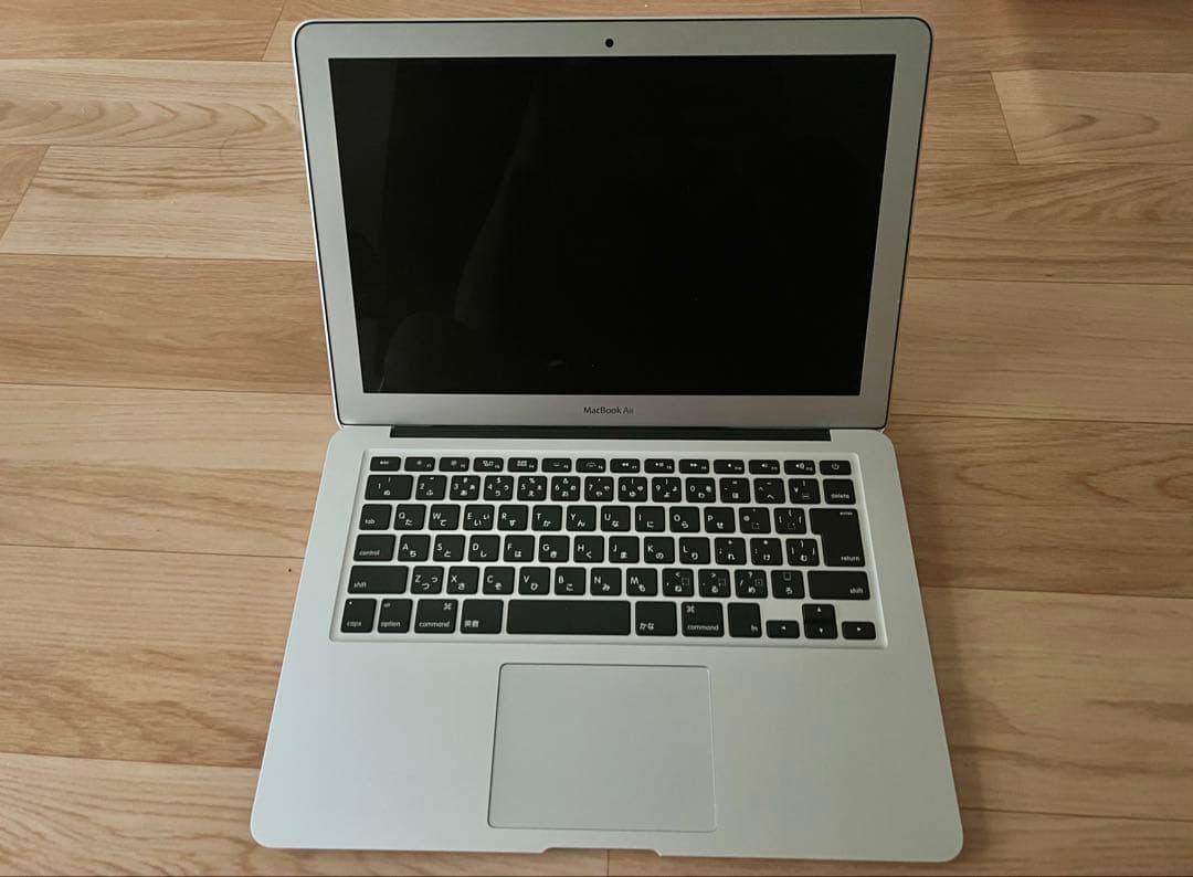 『中古美品』Apple MacBook Air 13インチ 2015