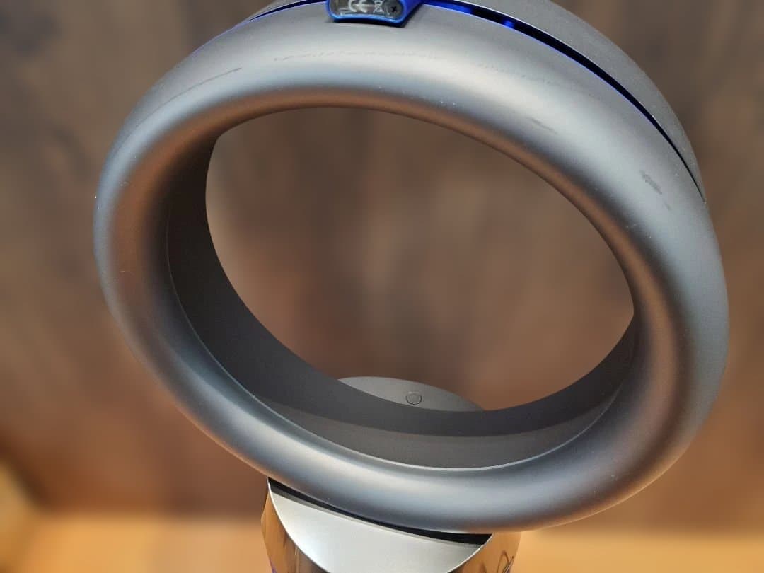 dyson　空気清浄機能付き扇風機　DP04