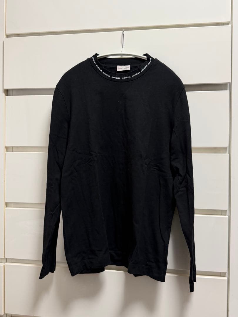 MONCLER ブラック クルーネック Tシャツ