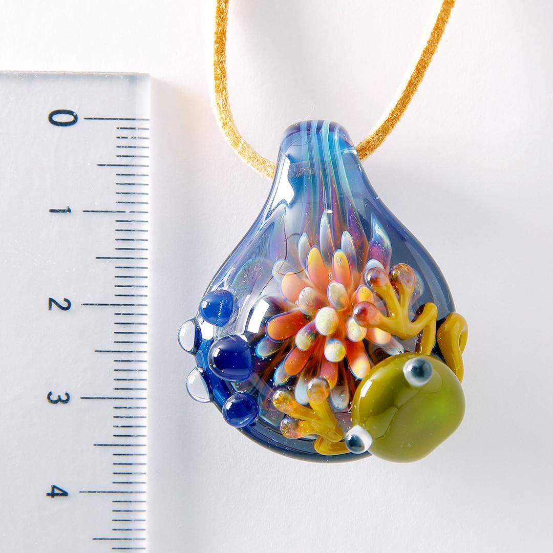 麻覇王mahao ペンダント ネックレス ガラス カエル 蓮花 A