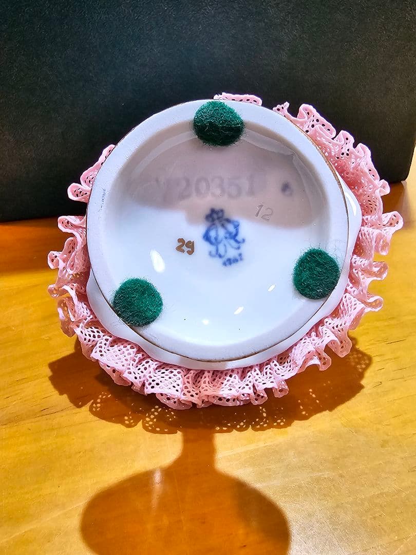 ドイツ　チューリンゲン製　陶磁器人形