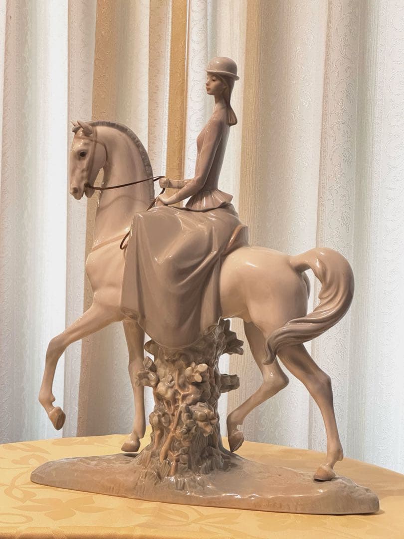 【ヨシカネ】LLADRO リヤドロ　馬に乗る女性　陶器
