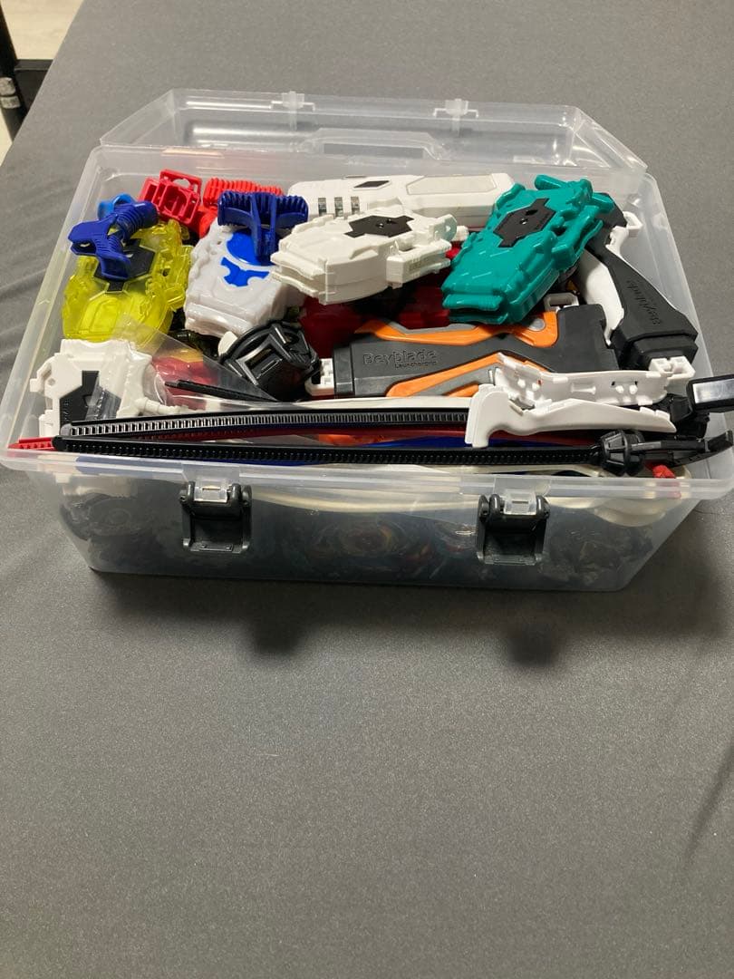 ベイブレードバースト まとめ売り 約50個 引退品 ランチャー多数