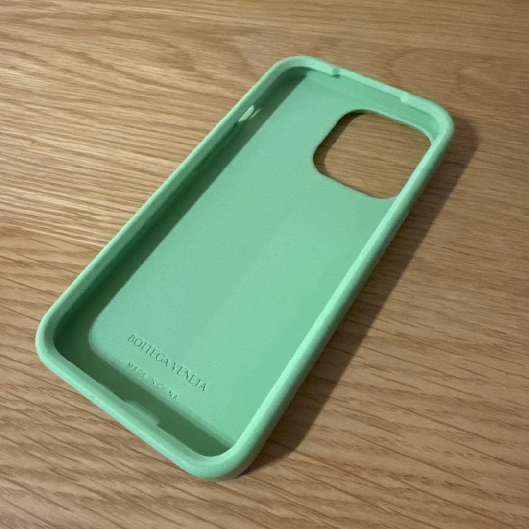 ボッテガ　iPhone13proケース