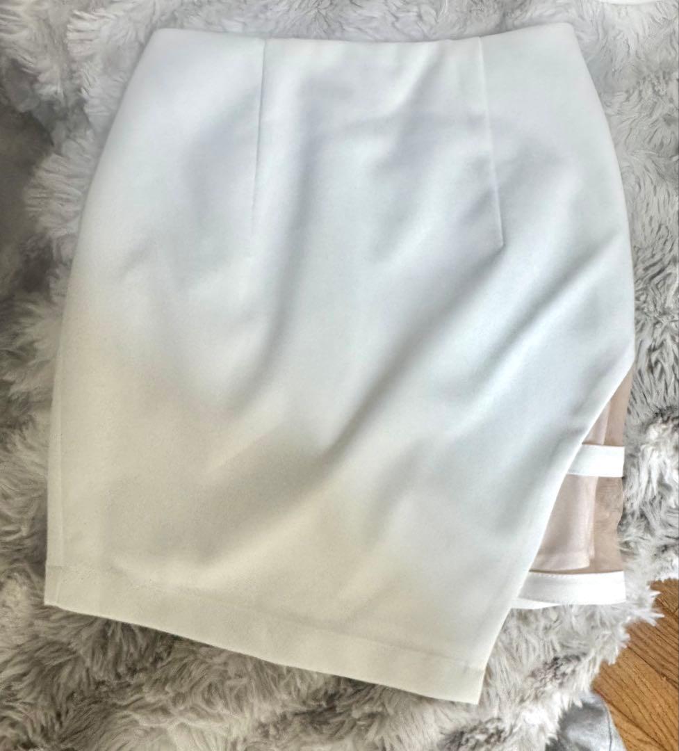 U*）様 n*a様 白ドレス