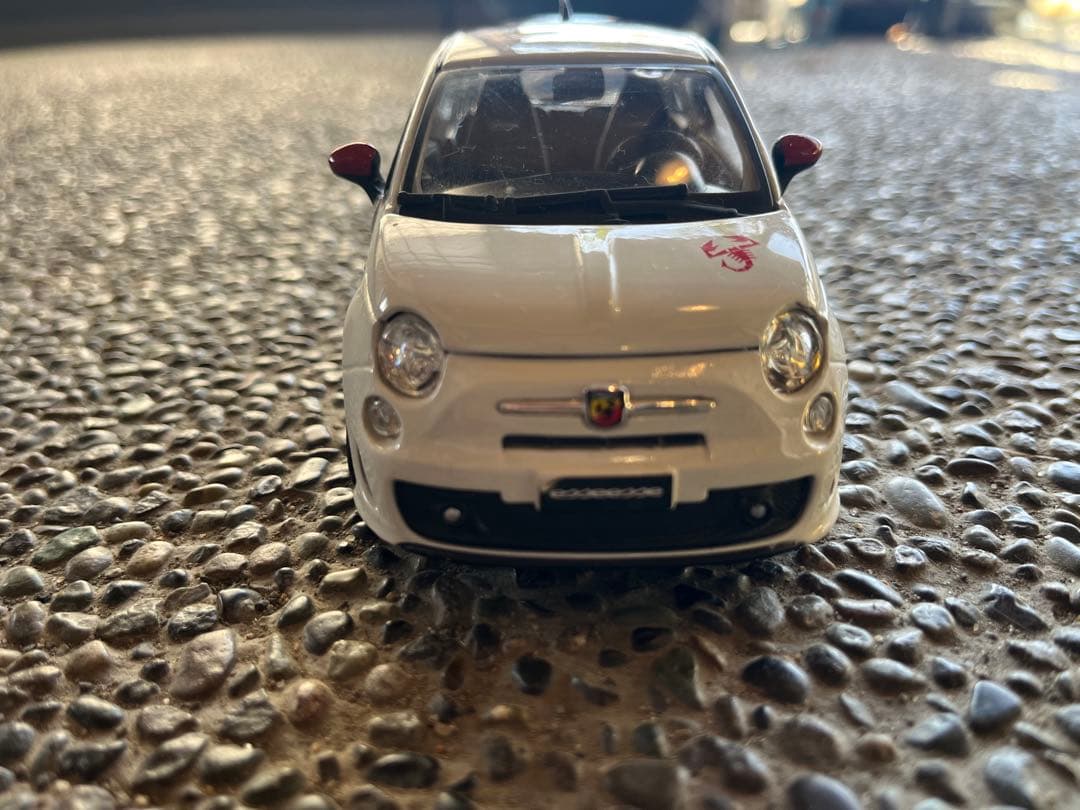 Bburago Abarth 500 ミニカー　1/24
