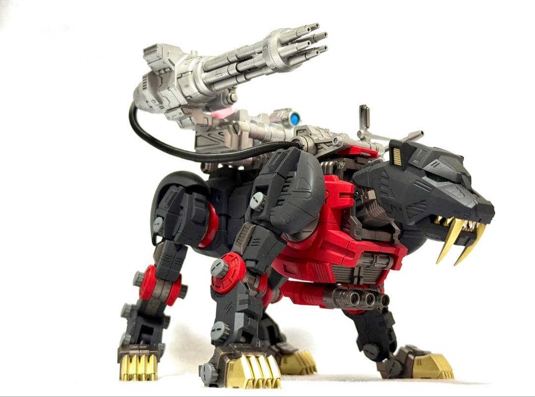 ゾイド セイバータイガー シュバルツスペシャル 完成品 リアライズモデル