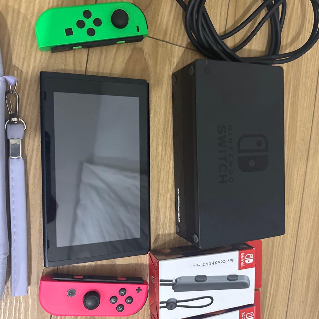 Nintendo Switch 本体 緑／ピンクJoy-Con付き