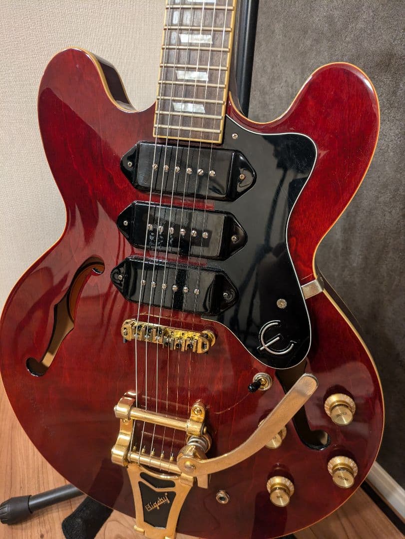 Epiphone リヴィエラリミテッドカスタムP93