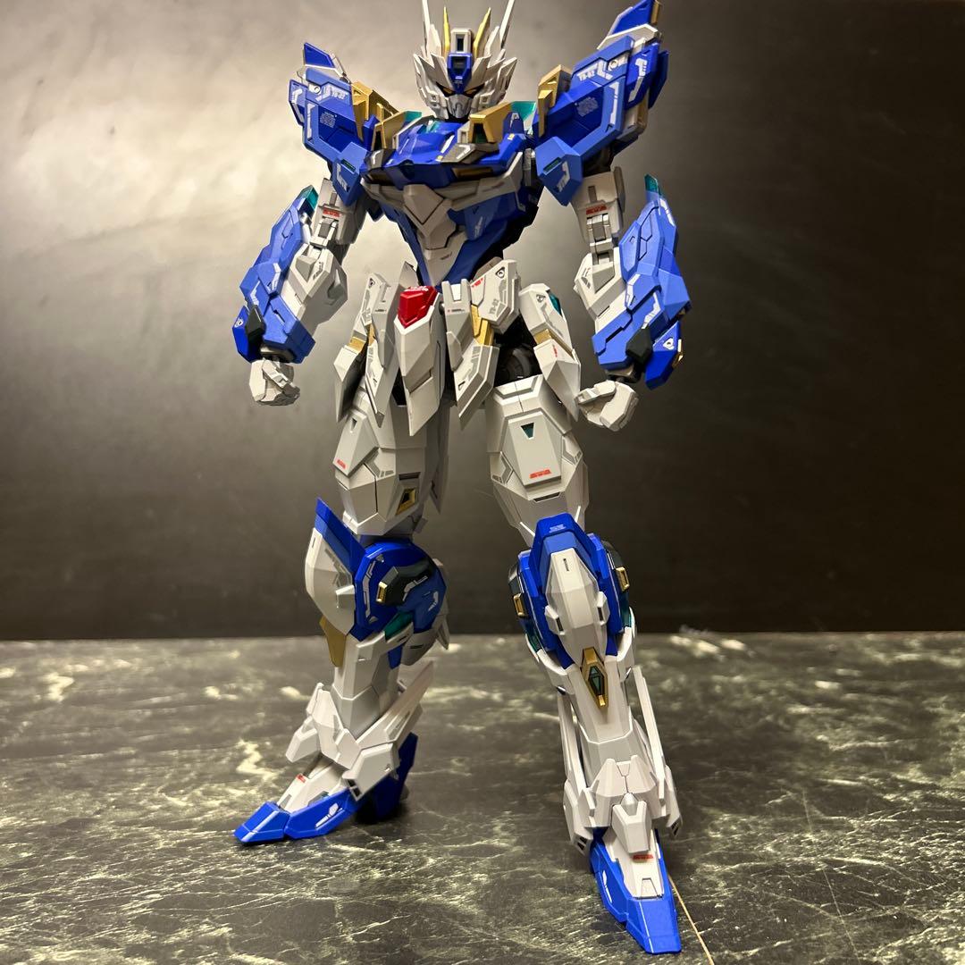 中華プラモ　SNAA無限新星1/100BladeKing刃皇　プラモデル完成品