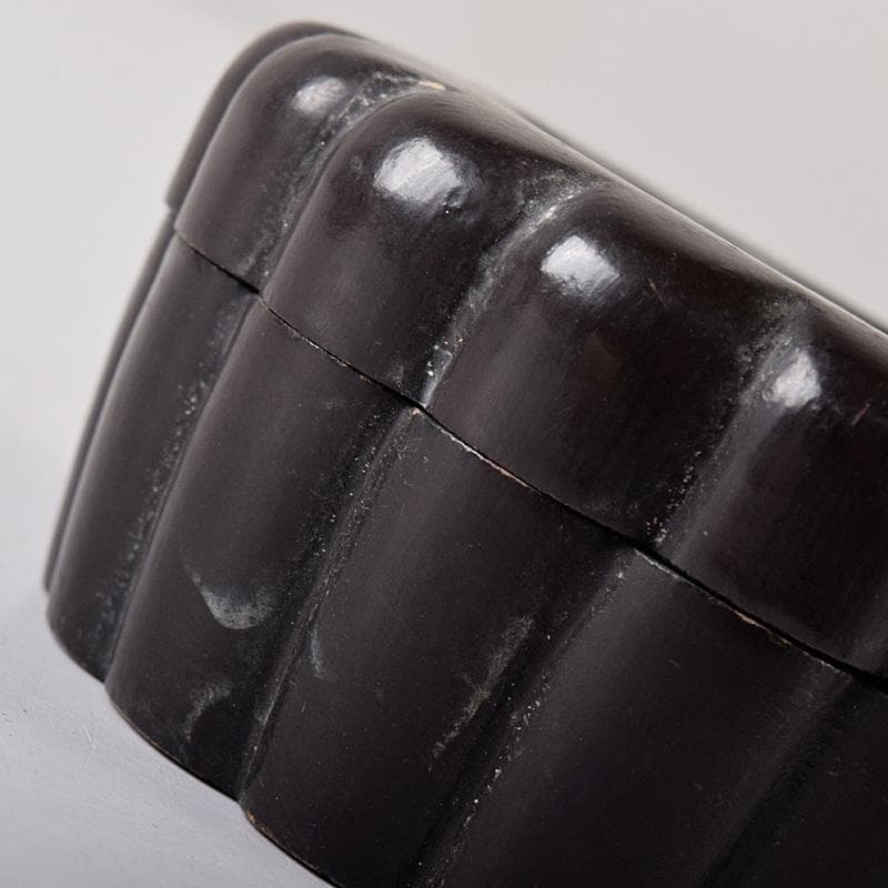 茶道具　竹製　黒塗　蟹文　菊形香合　松尾不俊斎花押　時代箱付　V　R8264