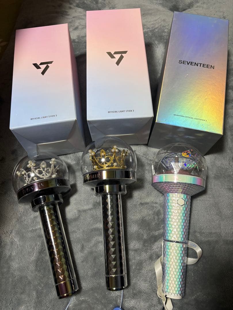 ペンライト3本とSEVENTEENキーホルダーセット