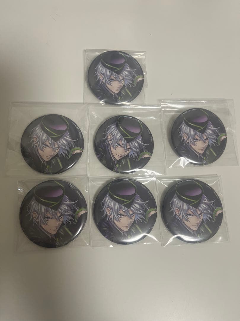 シルバー 寮服 缶バッジ ツイステ