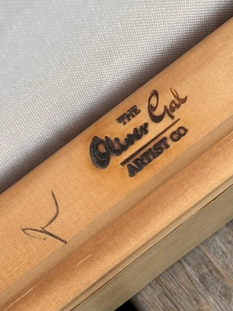 オリバーガル　CHANEL　40.5×40.5