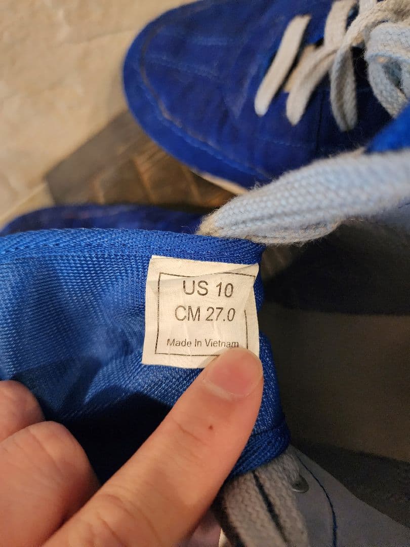 青いボクシングシューズ ハイカット　 アシックス