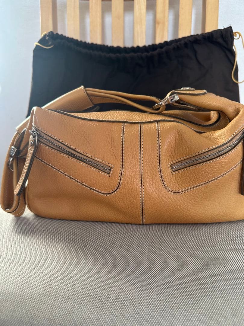 Tod’s ワンショルダー　革　ベージュバッグ