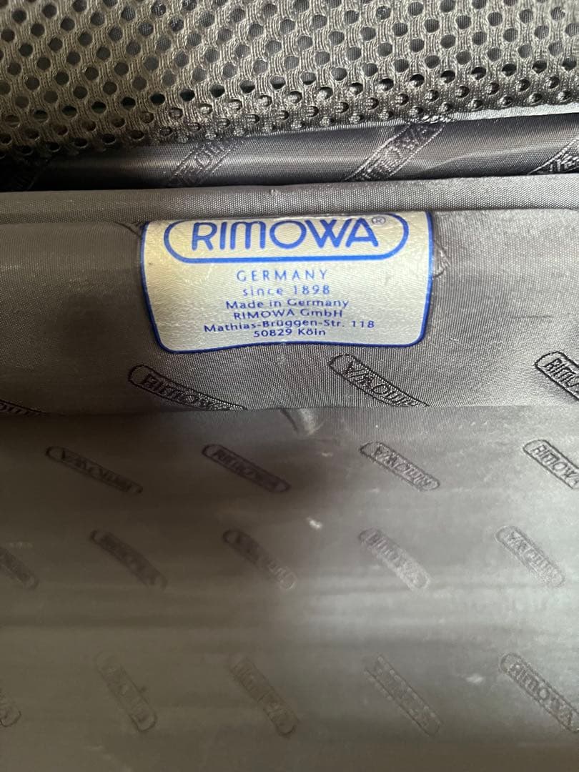 RIMOWAリモワ キャビン トローリー イアタ アルミニウムブラック2輪