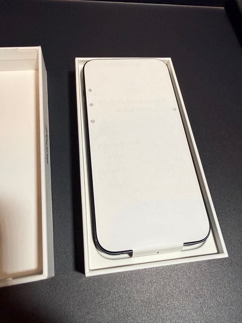 Apple iPhone 14 ミッドナイト本体