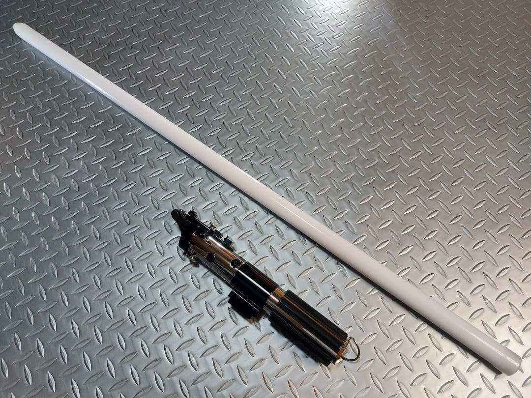 カスタムライトセーバー【VaderROTJ Variant】XENO3新品未使用