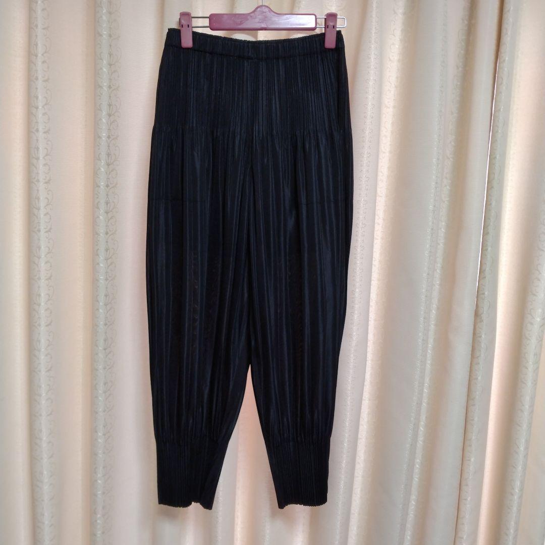 プリーツプリーズ パンツ