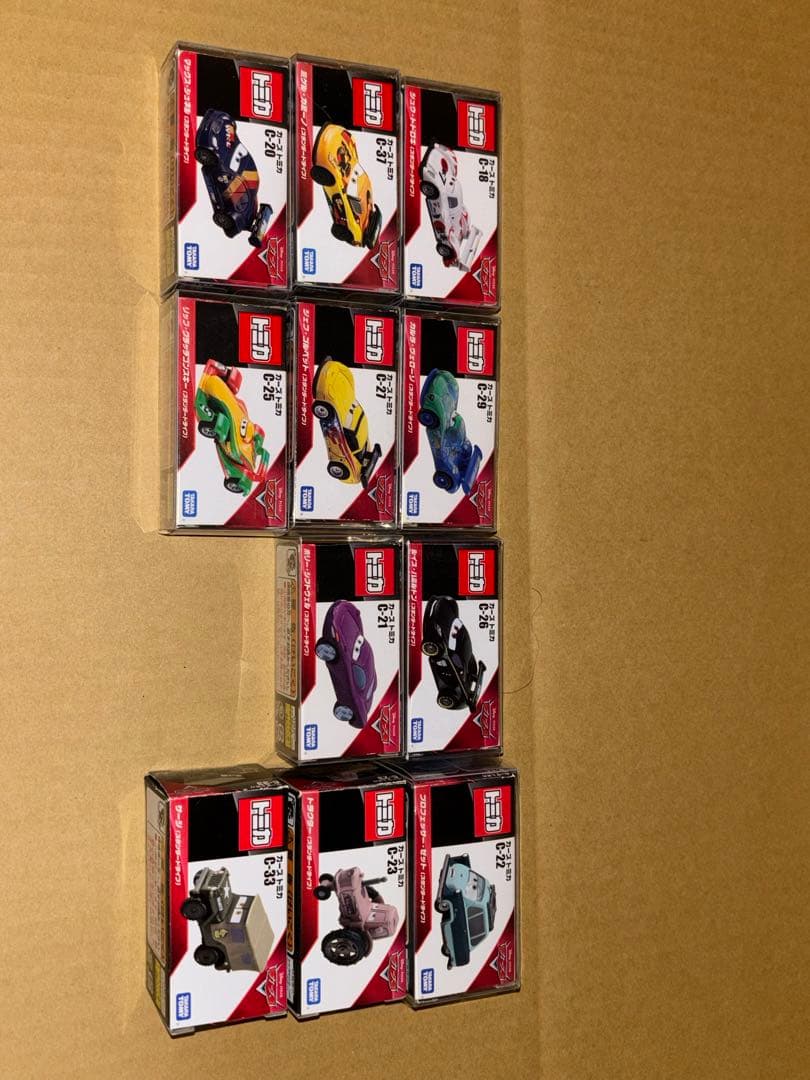 トミカ　カーズ　11台セット　未使用品