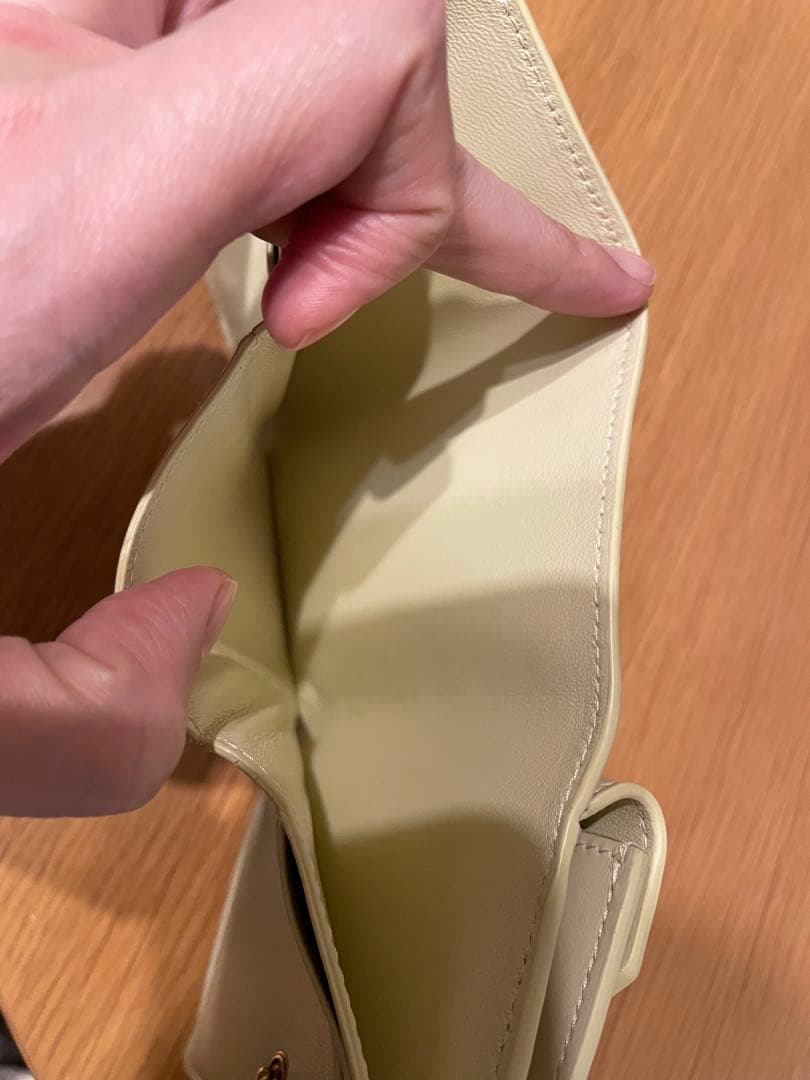 BALENCIAGA ミニウォレット　ライトイエロー