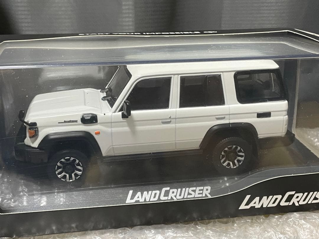 レ*】様 ランドクルーザー70 ホワイト カラーサンプル