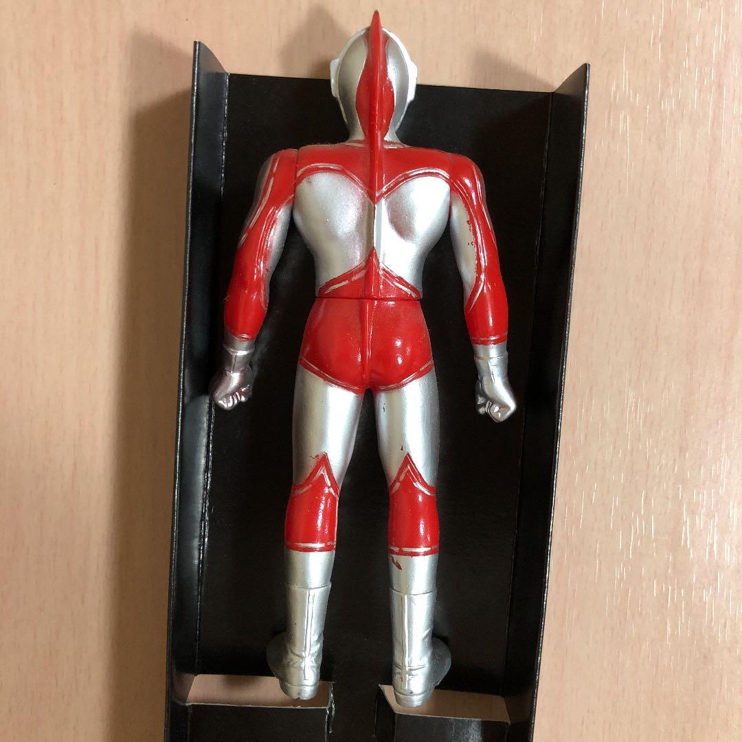 ウルトラ怪獣　king of the hero 帰ってきたウルトラマン　ソフビ