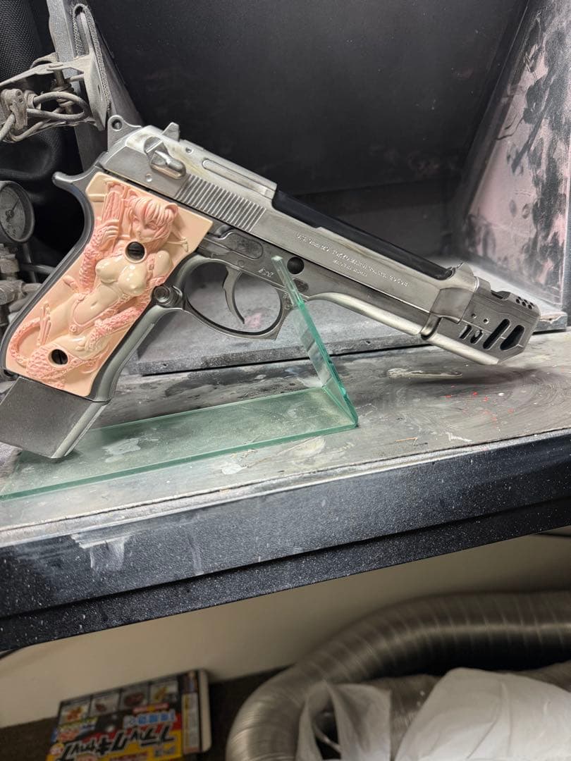 r*o様 モデルガン東京マルイベレッタM92F フル塗装