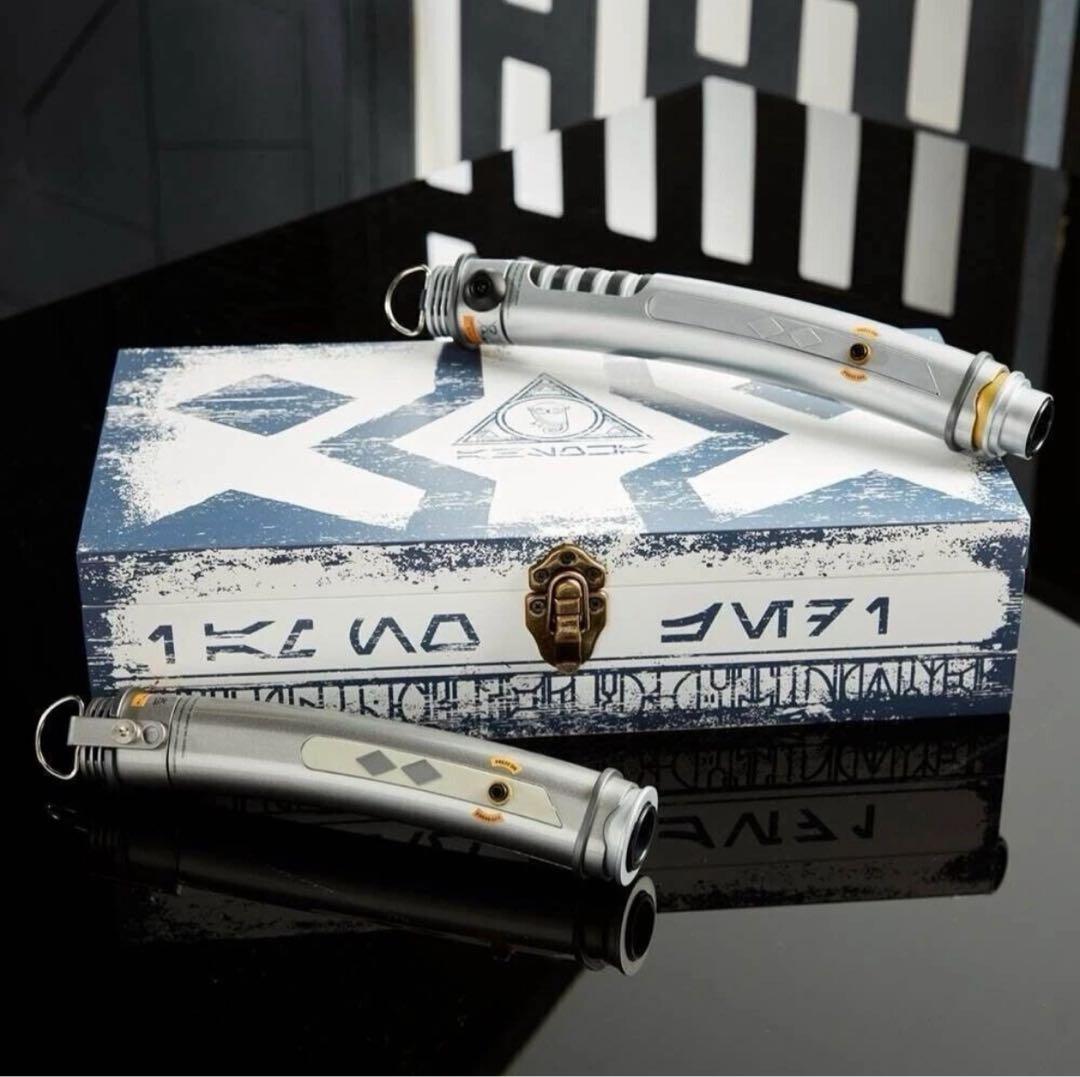 【全世界6000個限定 】ディズニー アソーカ・タノ レガシー ライトセーバー