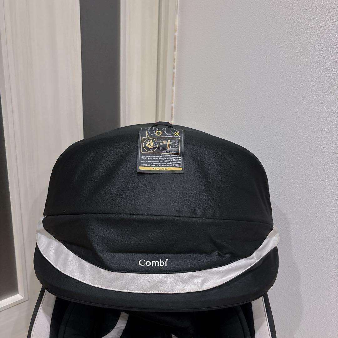 Combi コンビ　NEROOM ネルーム　チャイルドシート　ブラック　ホワイト