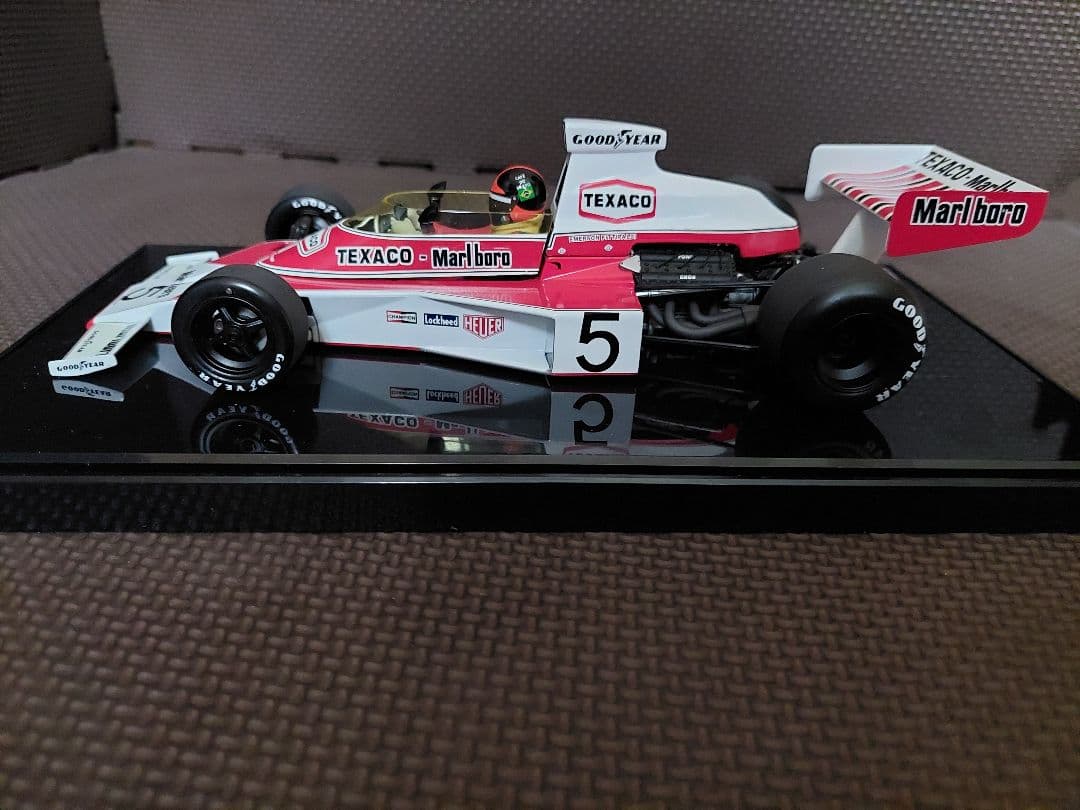 PMA 1/18 ＃５ マクラーレン M23 E.フィツバルディ　マルボロ仕様
