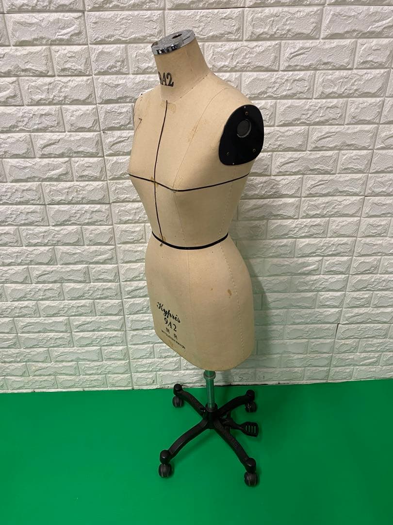 東京キイヤ トルソー マネキン ボディ ライン入り