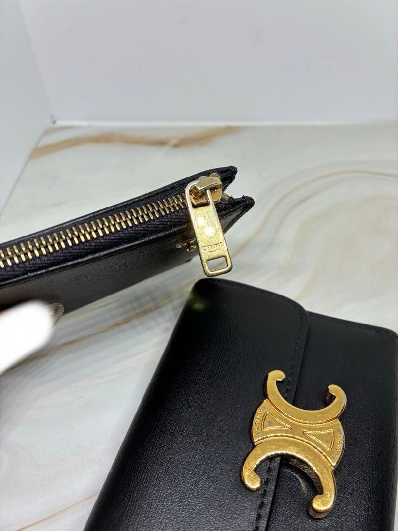 CELINE トリオンフ シャイニーカーフスキン コンパクトウォレット ブラック