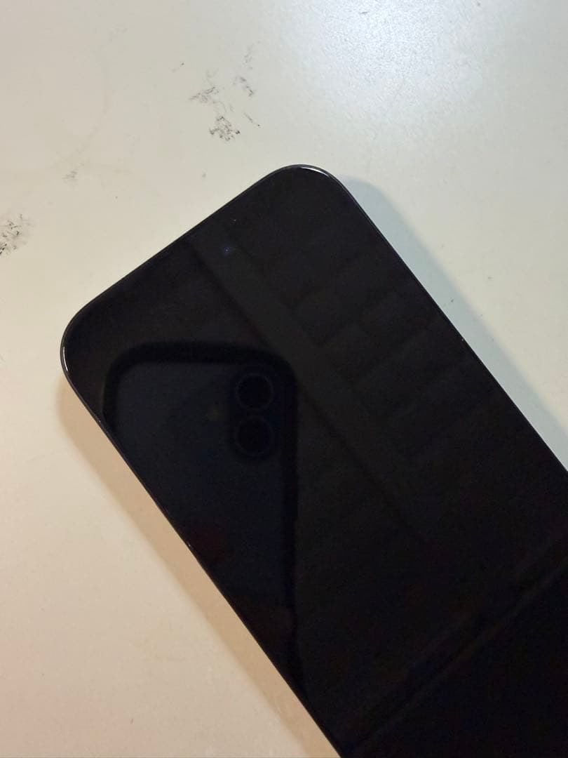 iPhone 15　ブラック　256GB simフリー