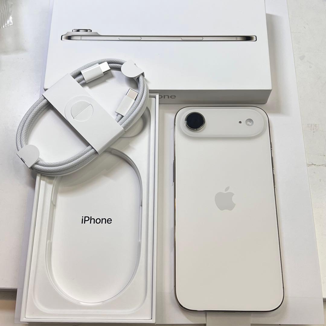 iPhone17air 256gb simフリー　新品未開封　ライトゴールド