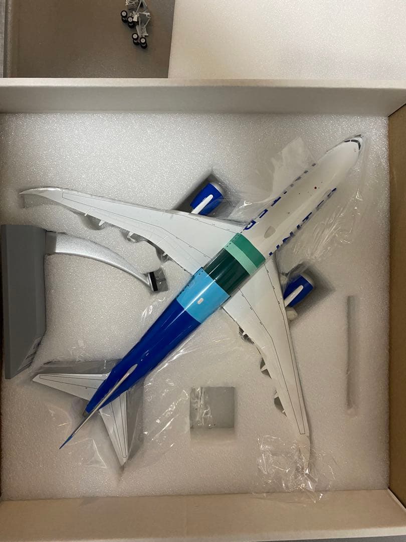 航空機・ヘリコプター Boeing 787-9 United 1/200