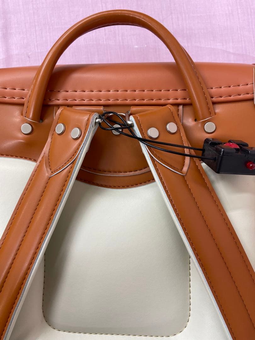 新品・未使用　男女兼用イオン３STYLEランドセル（キャメル色）