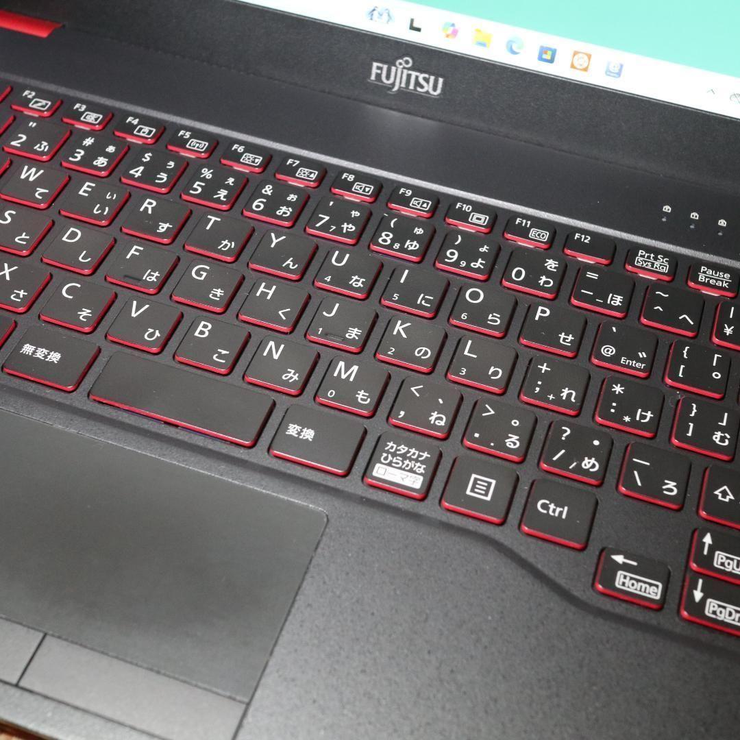 Win11人気の赤8世代Corei7/SSD/メ12G/無線/カメラ/TypeC