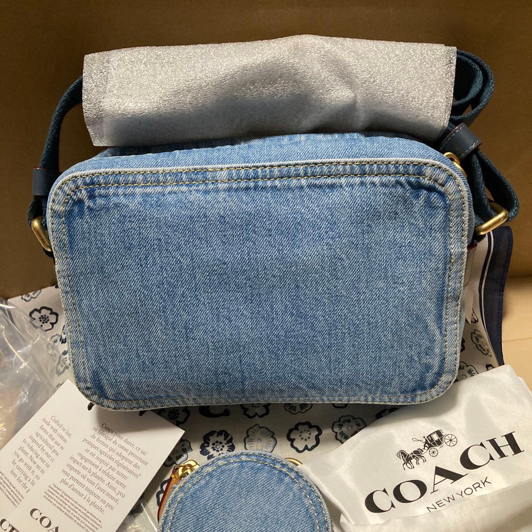 新品☆Coach☆CAMERA☆ショルダーバッグ☆デニム☆斜めがけ☆ロゴ刺繍☆
