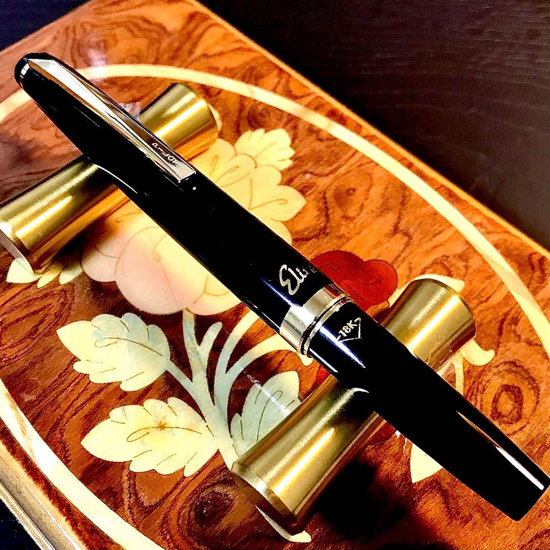 ☆超お勧め☆美しいパイロットエリート万年筆（M)18K